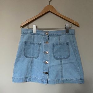 Forever21 button up denim light wash mini skirt
